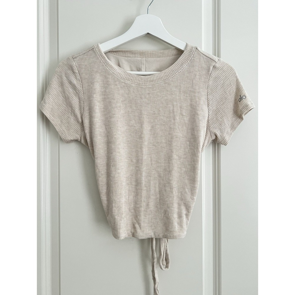NWT Alo Yoga Ribbed Manifest Short Sleeve Top Oatmeal Backless Crop Size M? - Picture 2 of 7